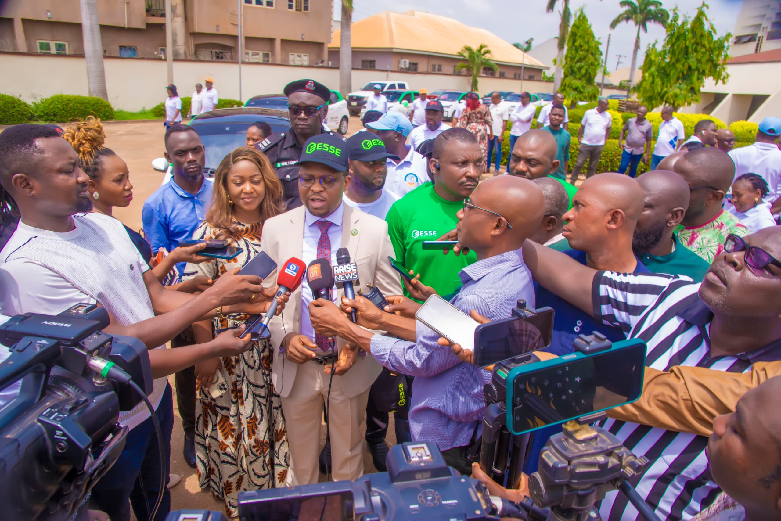 BIPC LAUNCHES GREEN WHEELS TAXI, TARGETS 1,500 JOBS