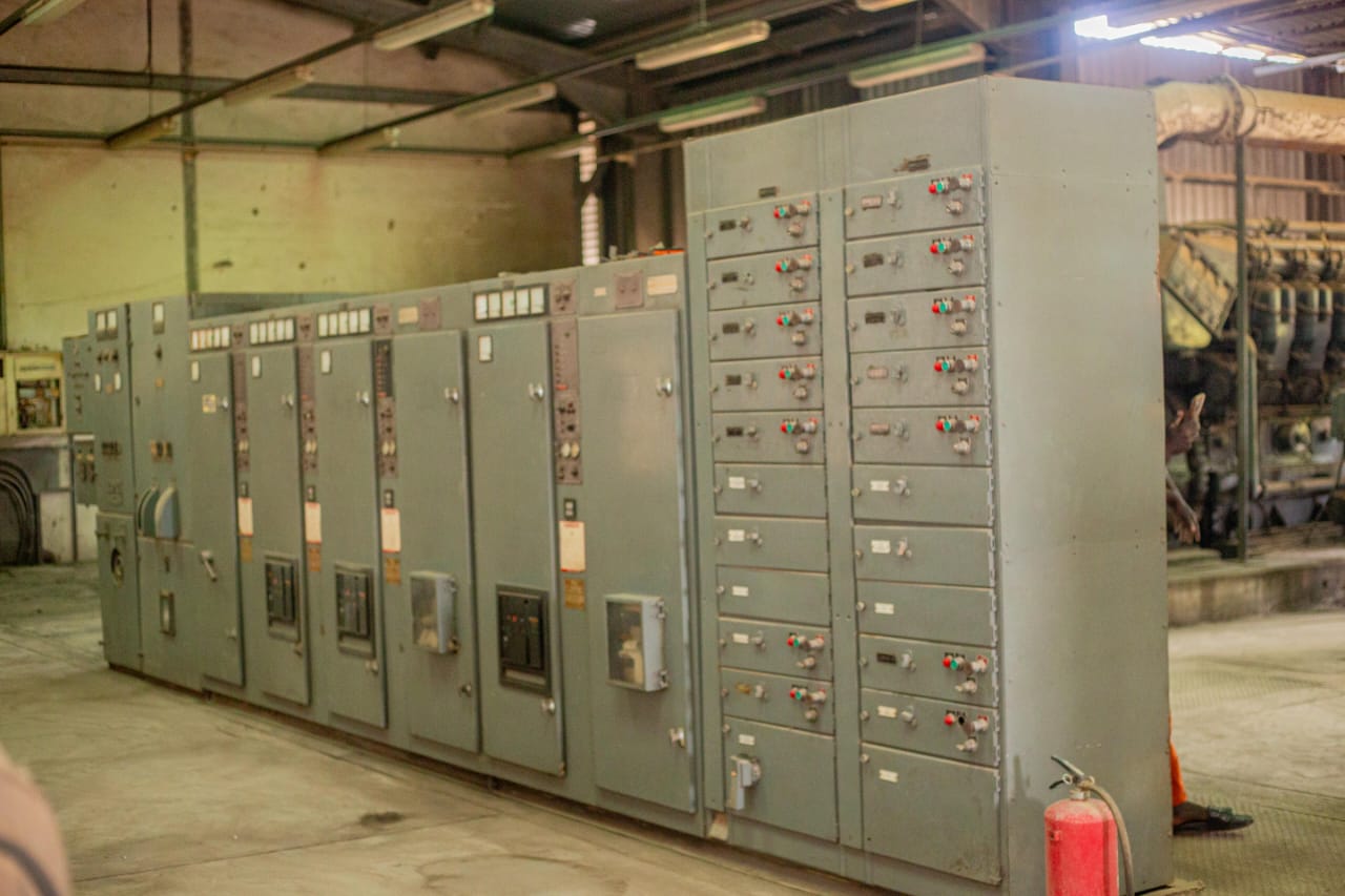EXPATRIATES, TECHNICIANS CONTINUE WORK ON TARAKU MILLS, SET 35-DAY TIMELINE TO POWER FIRST PLANT