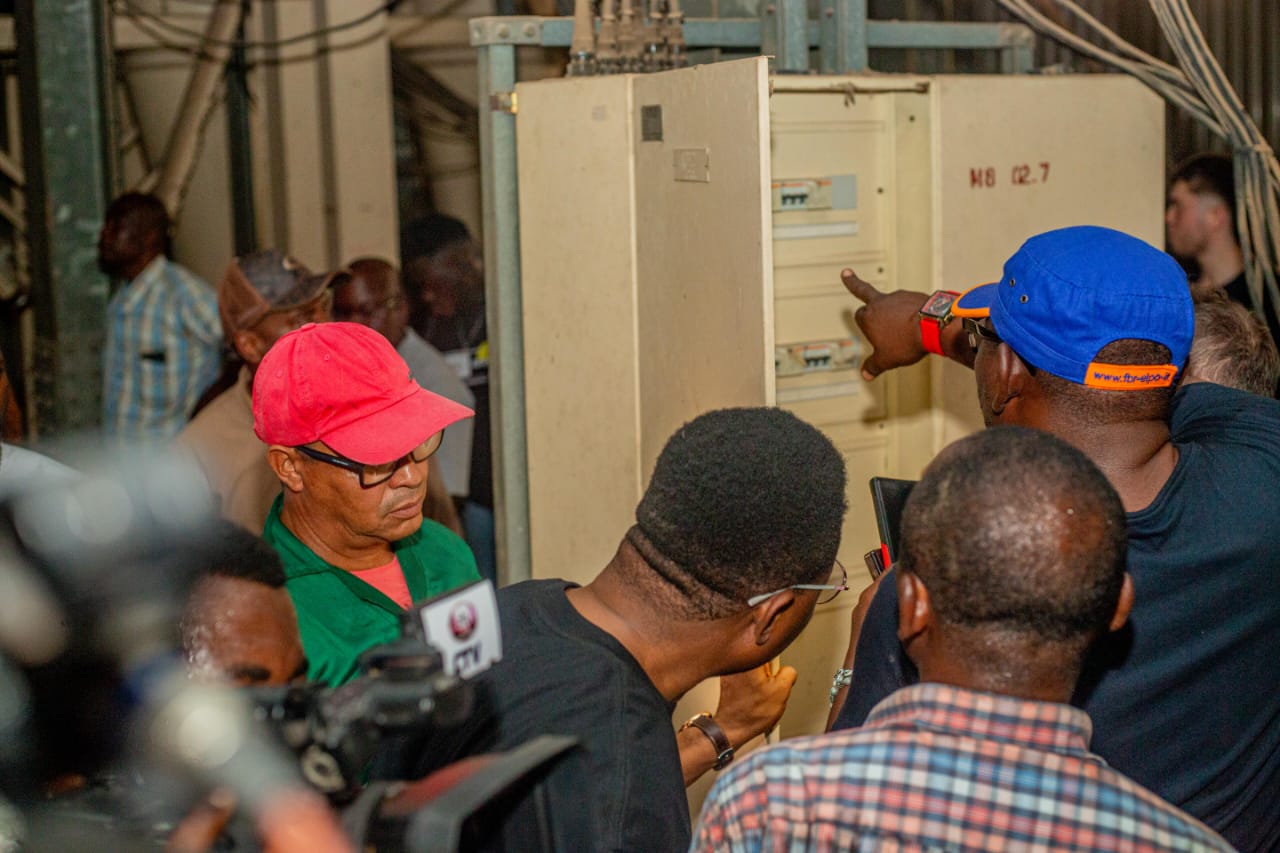 EXPATRIATES, TECHNICIANS CONTINUE WORK ON TARAKU MILLS, SET 35-DAY TIMELINE TO POWER FIRST PLANT